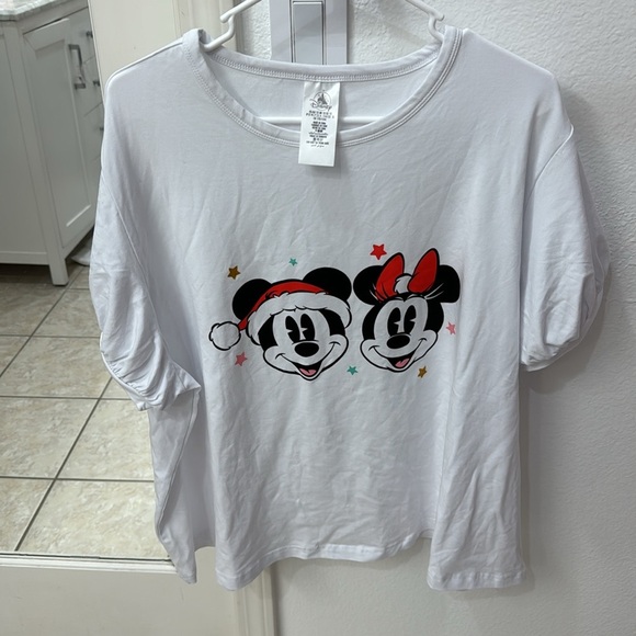NEW Disney Mickey & Minnie Holiday Tee - Picture 2 of 9
